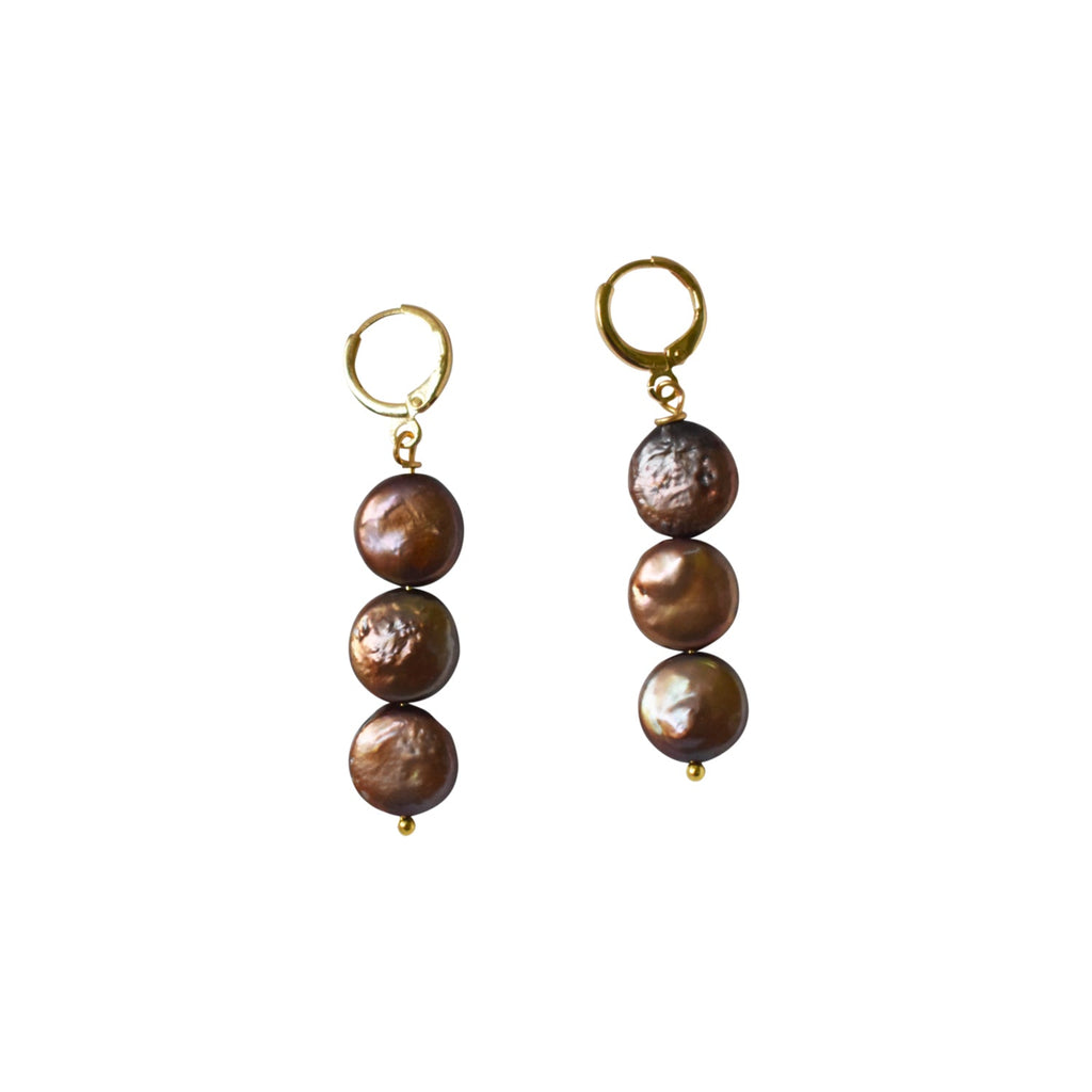 Brown freshwater pearl huggie earrings